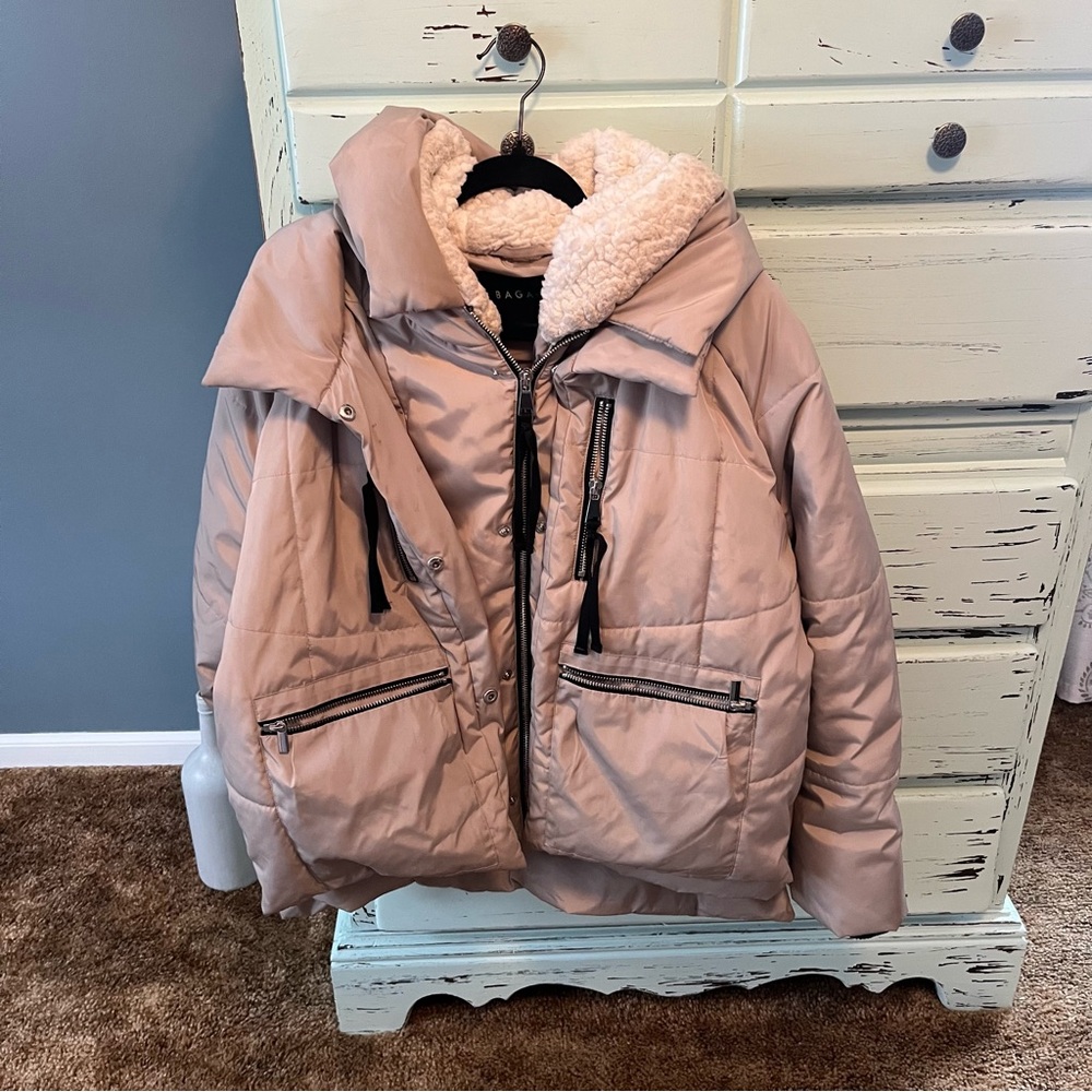 Bagatelle Sport Khaki Colored Jacket with Plush Lining. Womens size large.